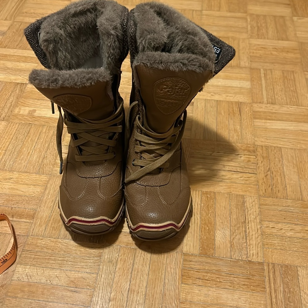 Brown Fur-Lined Women's Boots